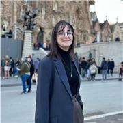 Profesora de apoyo escolar, a todos los niveles. Soy ING en automática, trabajando en el sector de la automoción y la IA